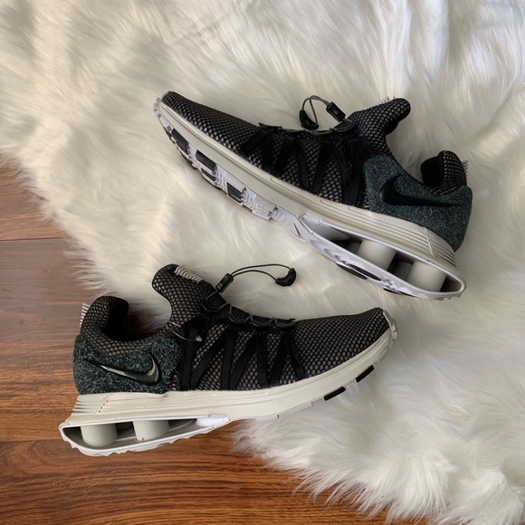 Nike shox gravity sneakers - Picture 4 of 4